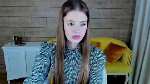 MilanaBalmain online show from 01-21-25, 04:32