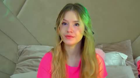 MilanaBalmain online show from 10-13-25, 04:12