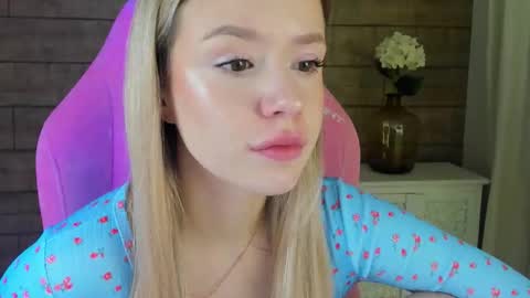 MilanaBalmain online show from 02-02-26, 04:22