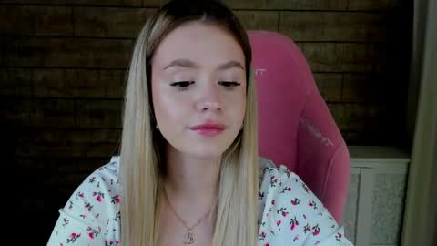 MilanaBalmain online show from 04-01-26, 04:15