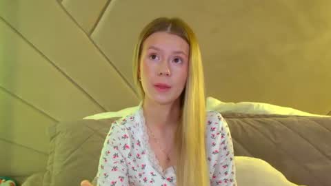 MilanaBalmain online show from 07-14-26, 04:28