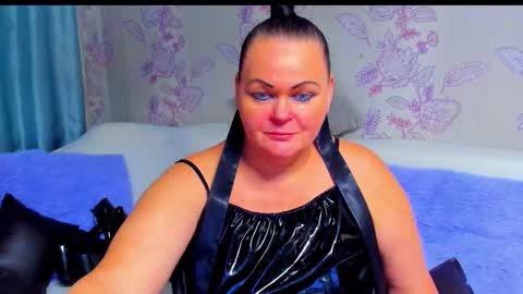 Lana online show from 11-30-25, 07:51