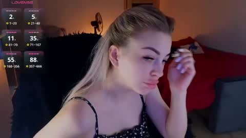 Snapshot of milanafox_ chatting on 06-07-26, 10:46 Lana online show from 06-07-26, 10:46