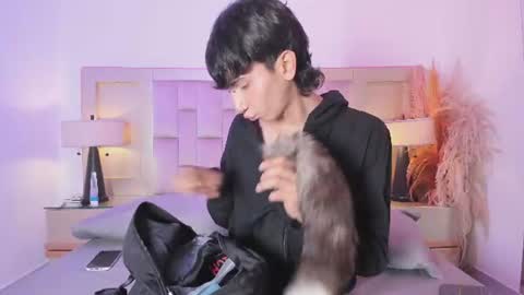 Snapshot of milanhair chatting on 07-15-26, 11:59 Milan online show from 07-15-26, 11:59