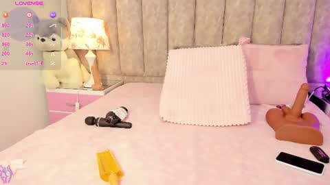 Snapshot of milanjackson chatting on 06-17-26, 02:18 milanjackson online show from 06-17-26, 02:18