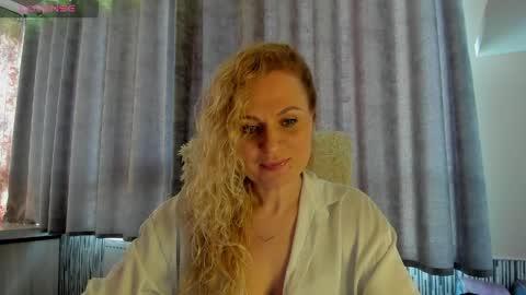 Snapshot of milanna_x chatting on 05-20-26, 12:33 milanna_x online show from 05-20-26, 12:33
