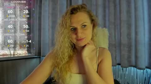 Snapshot of milanna_x chatting on 05-28-26, 03:20 milanna_x online show from 05-28-26, 03:20