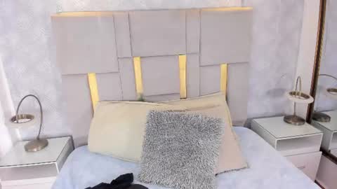 Snapshot of milasaenz1 chatting on 07-16-26, 12:33 Cami online show from 07-16-26, 12:33