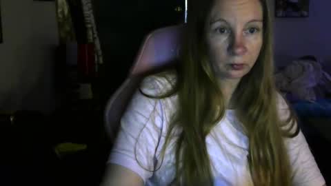 Snapshot of milastoned chatting on 04-22-26, 03:46 Mila online show from 04-22-26, 03:46