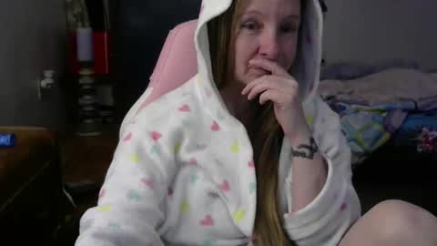 Snapshot of milastoned chatting on 05-07-26, 04:45 Mila online show from 05-07-26, 04:45