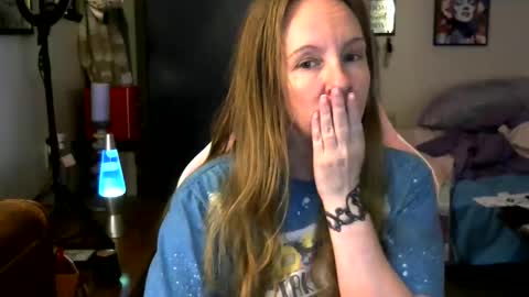Snapshot of milastoned chatting on 05-27-26, 03:09 Mila online show from 05-27-26, 03:09