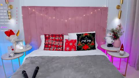 Snapshot of milavox chatting on 12-24-24, 05:38 Mia online show from 12-24-24, 05:38