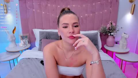 Snapshot of milavox chatting on 03-01-25, 08:45 Mia online show from 03-01-25, 08:45