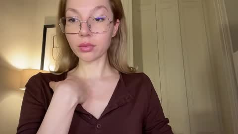 Mila online show from 01-11-26, 03:28