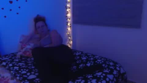 Snapshot of milchanell chatting on 09-26-25, 07:01 milchanell online show from 09-26-25, 07:01