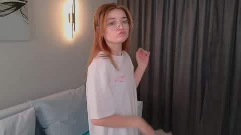 Maria online show from 10-22-25, 06:02