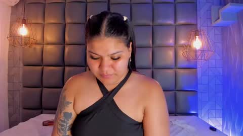 Snapshot of mile_u chatting on 03-08-25, 10:00 Milena online show from 03-08-25, 10:00