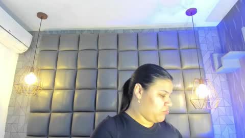 Snapshot of mile_u chatting on 09-21-25, 03:30 Milena online show from 09-21-25, 03:30