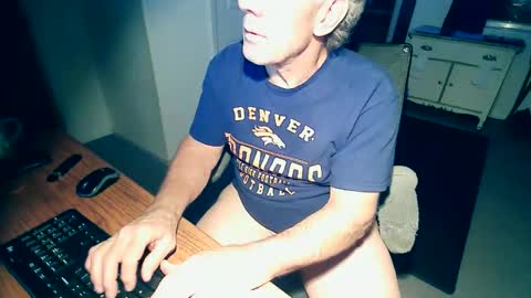 Milehi1958 online show from 10-20-25, 12:44