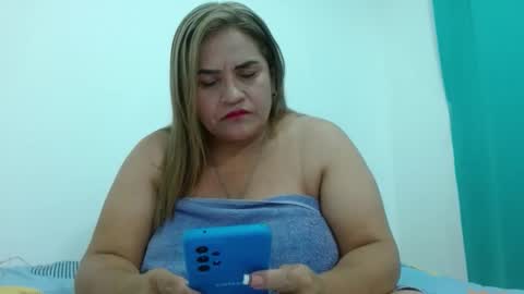 MILENA online show from 11-30-25, 07:01