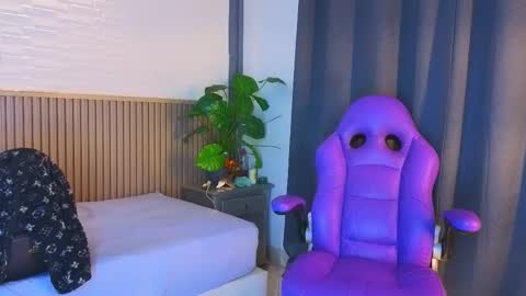 Snapshot of milena_lawson chatting on 01-05-26, 05:27 milena_lawson online show from 01-05-26, 05:27