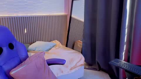 Snapshot of milena_lawson chatting on 07-06-26, 12:57 milena_lawson online show from 07-06-26, 12:57