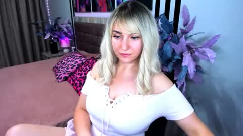 Snapshot of milenadaisy chatting on 07-08-26, 10:31 MilenaDaisy online show from 07-08-26, 10:31
