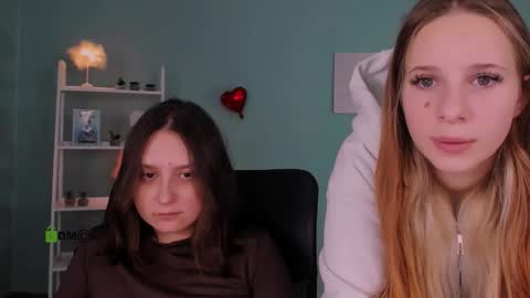 Snapshot of miles_candy chatting on 02-17-26, 08:37 Sweet Miles online show from 02-17-26, 08:37