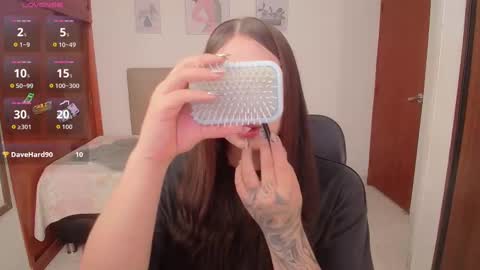 Miley online show from 10-01-25, 03:18