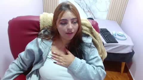 Miley online show from 06-18-26, 08:24