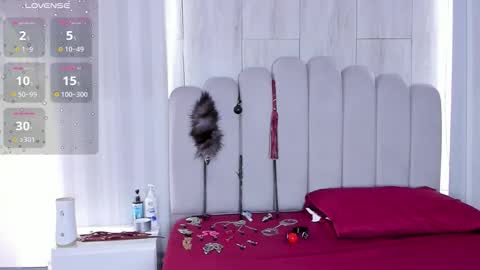 Snapshot of mileyerikson chatting on 11-22-25, 03:55 MILEY online show from 11-22-25, 03:55