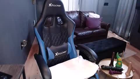 Miley Madness online show from 04-22-26, 04:08