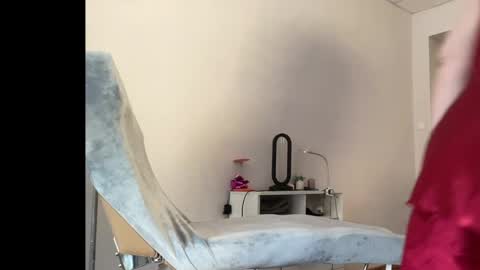 Snapshot of milf_charlotty chatting on 05-21-26, 03:24 Charlotte online show from 05-21-26, 03:24