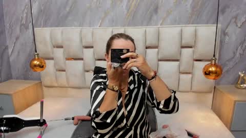 Lili  online show from 06-01-26, 12:07