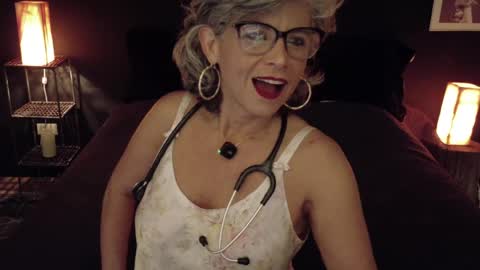 Snapshot of milf_ette chatting on 05-07-26, 01:11 Fabiola online show from 05-07-26, 01:11