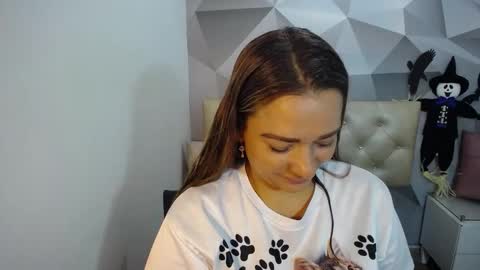 Snapshot of milf_hugeboobs chatting on 10-31-25, 11:00 milf_hugeboobs online show from 10-31-25, 11:00