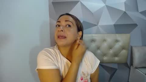 Snapshot of milf_hugeboobs chatting on 11-16-25, 10:54 milf_hugeboobs online show from 11-16-25, 10:54