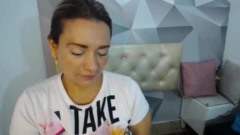 Snapshot of milf_hugeboobs chatting on 11-17-25, 10:43 milf_hugeboobs online show from 11-17-25, 10:43