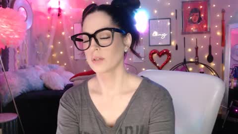 Snapshot of milf_lacey chatting on 03-02-25, 03:05 Milf Lacey online show from 03-02-25, 03:05