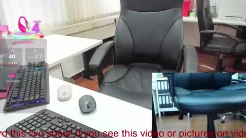 Snapshot of milf_viktoria chatting on 12-03-25, 10:02 Viktoria online show from 12-03-25, 10:02