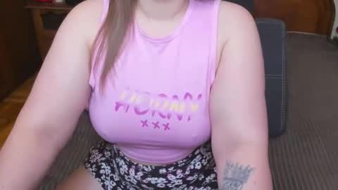 Snapshot of milfdeaa chatting on 02-03-26, 06:40 Dea online show from 02-03-26, 06:40