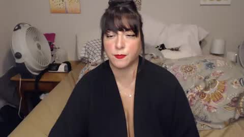 Snapshot of milfmonee chatting on 06-21-26, 12:02 MILF Monee online show from 06-21-26, 12:02