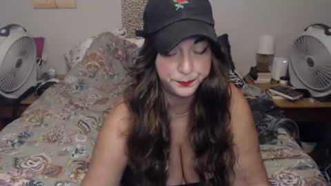 Snapshot of milfmonee chatting on 06-27-26, 11:10 MILF Monee online show from 06-27-26, 11:10