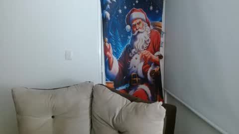 Snapshot of milfrosalie chatting on 12-04-25, 09:51 Rosalie online show from 12-04-25, 09:51