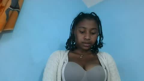 Snapshot of milinasy chatting on 07-19-26, 05:38 milinasy online show from 07-19-26, 05:38
