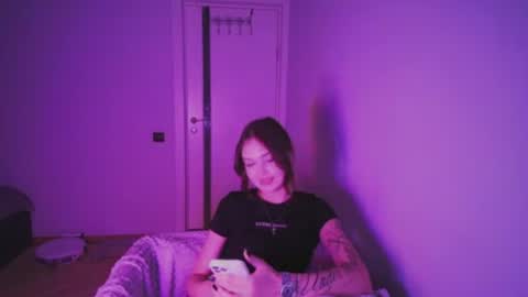 Snapshot of milipia chatting on 06-21-26, 08:44 milipia online show from 06-21-26, 08:44