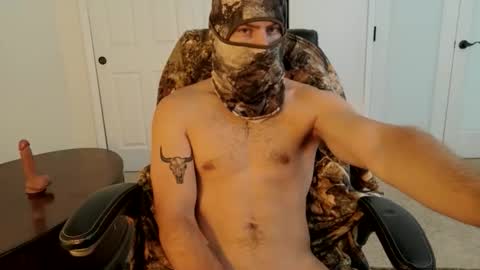 Snapshot of militaryfratboy chatting on 06-11-26, 02:04 militaryfratboy online show from 06-11-26, 02:04