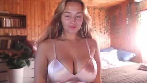 milk_bunny_ online show from 07-01-26, 11:12