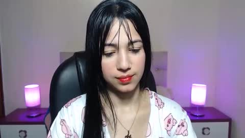 Snapshot of milk_little4u chatting on 10-28-25, 10:52 luci online show from 10-28-25, 10:52