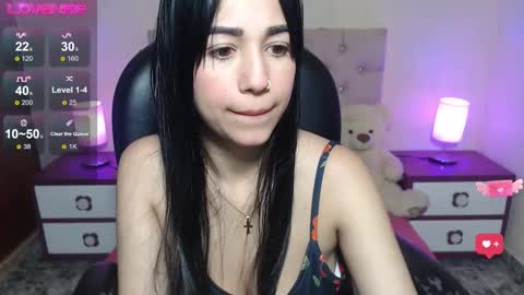 Snapshot of milk_little4u chatting on 11-27-25, 08:27 luci online show from 11-27-25, 08:27